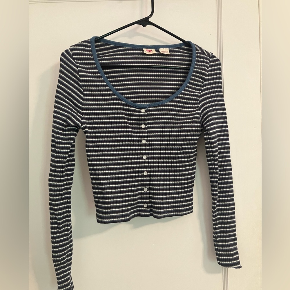 Levi’s Britt Long Sleeve Snap Front Top